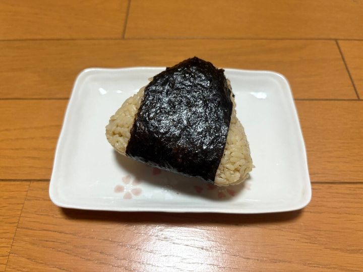 大きなおむすび 月見おむすびマヨたま