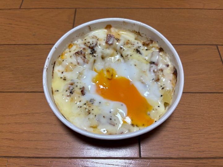 月見カルボナーラ風グラタン