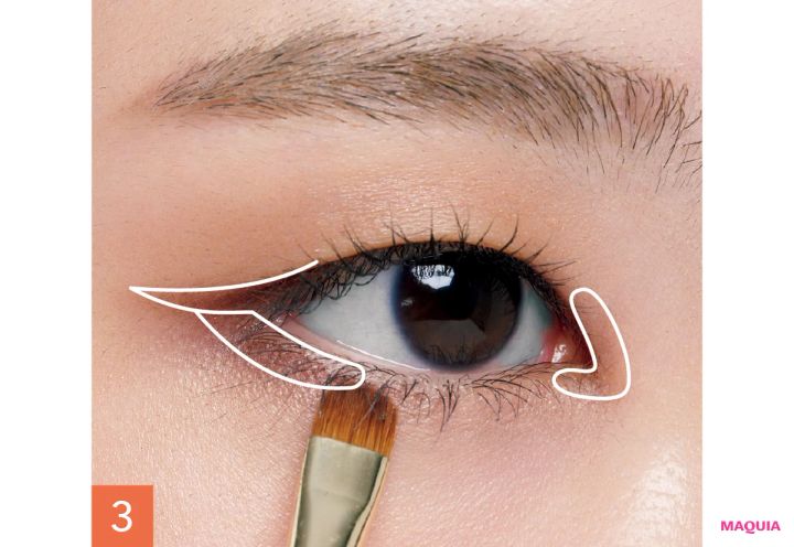 アイメイク 一重 長井かおり シャネル レ キャトル オンブル ブトン 219 目尻 目頭