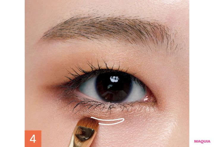 アイメイク 一重 長井かおり シャネル レ キャトル オンブル ブトン 219 涙袋の影