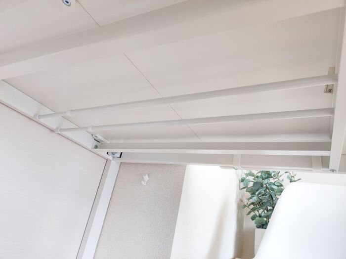 突っ張り棒は「2本使い」が最強です！リビングが驚くほどスッキリ♪しかも実用的～！