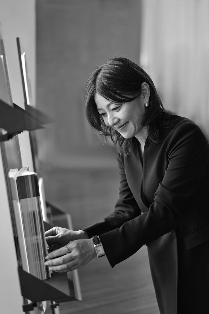 作業中であっても、常に口角を上げておく意識を持ちましょう