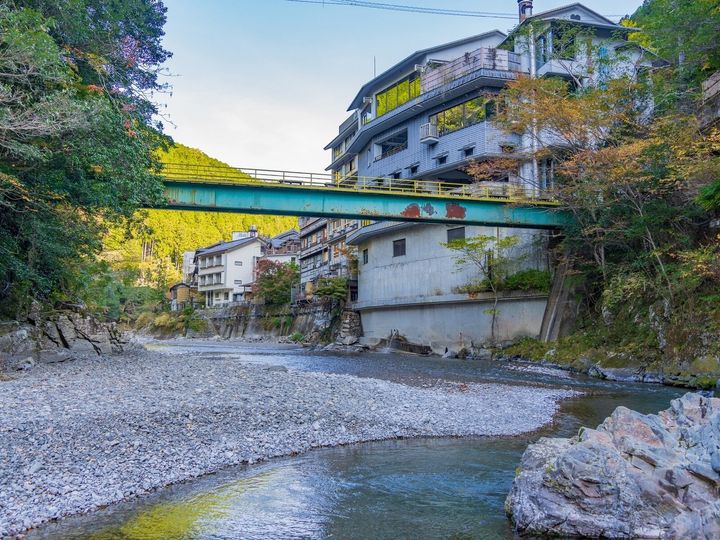 全国の250人が選んだ、秋に行きたい「和歌山県（南紀・熊野・白浜エリア）の温泉地」ランキング！ All About ニュース編集部が実施したアンケート調査結果から、「龍神温泉」を抑えた1位は？