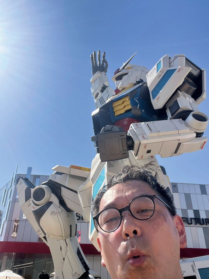 最初のガンプラブームで産湯を浴び、ガンダムシリーズとともに成長してきた、ライターの志田英邦