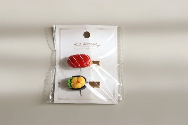 セリアのミニお寿司 ヘアクリップ2Pのパッケージ