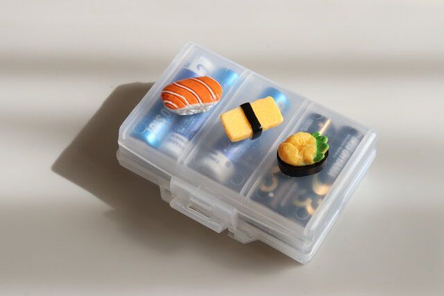 セリアのデコレーションに使ったミニお寿司 ヘアクリップ2P