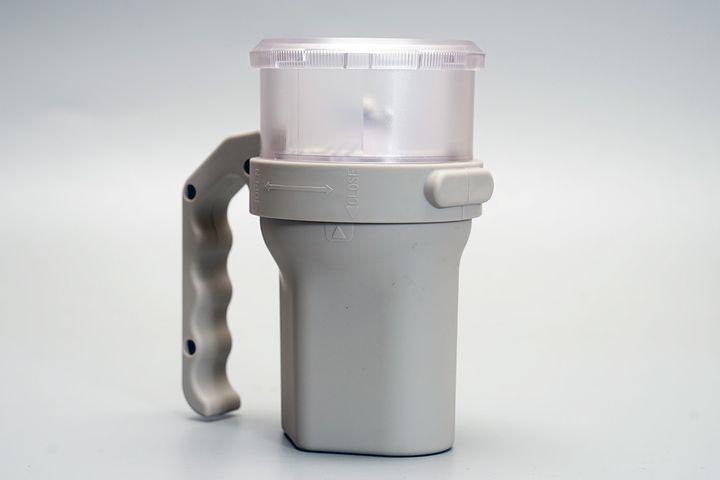 縦置きにも対応したデザインなので、ランタン的にも使うことができます。