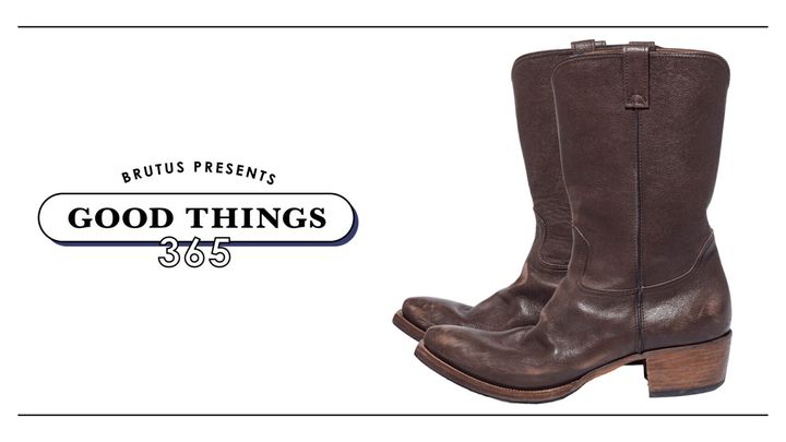 〈プラダ〉のブーツ