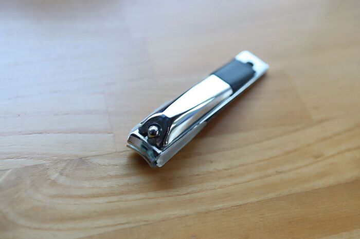 「爪切り」の切れ味を一発で復活させる方法！おうちにあるモノを使って簡単にできるんです♪