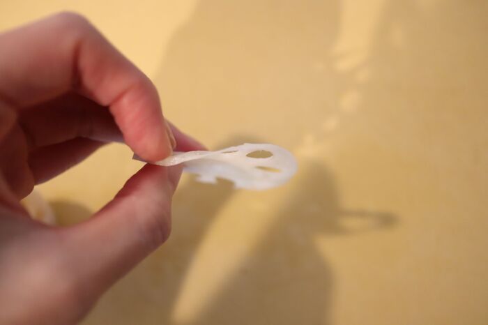 スライサーは不要！「レンコン」の薄切りが超簡単にできる裏ワザ！力を入れずにひらひらに♪