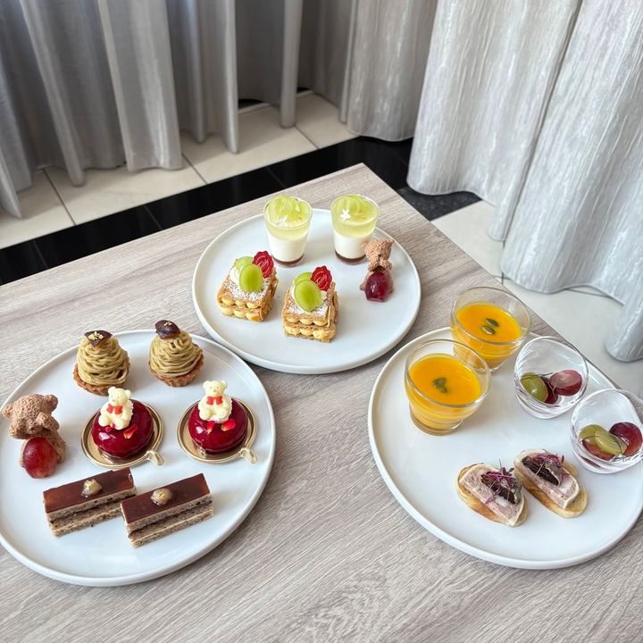 シャインマスカットと栗アフタヌーンティーwithハーマンテディ