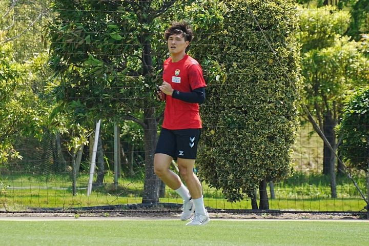 「何でこんなことになっているんだ」と頭を抱えた長期離脱…GK若原智哉がJ2ジェフユナイテッド千葉を勇気づけられる守護神へ