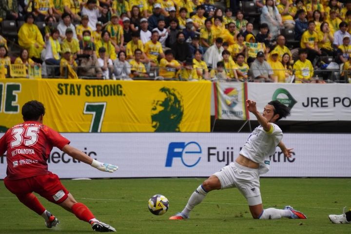 「何でこんなことになっているんだ」と頭を抱えた長期離脱…GK若原智哉がJ2ジェフユナイテッド千葉を勇気づけられる守護神へ