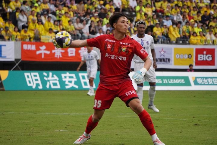 「何でこんなことになっているんだ」と頭を抱えた長期離脱…GK若原智哉がJ2ジェフユナイテッド千葉を勇気づけられる守護神へ