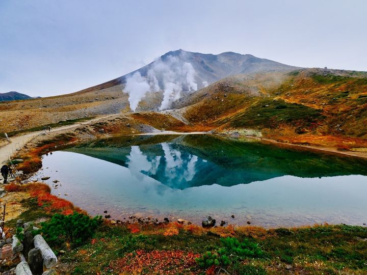 「壮大だ」と思う日本の山ランキング！ All About ニュース編集部が全国の300人を対象に実施したアンケート調査結果から、「旭岳」を抑えた1位は？