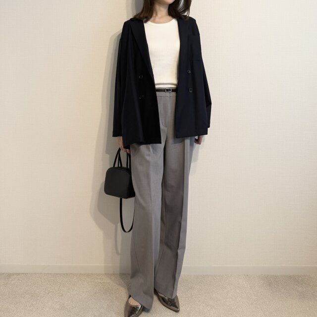 ジャケット合わせはちょっぴりラフに