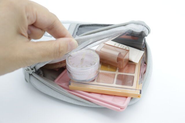 Y2Kゲーム機ポーチ 収納力