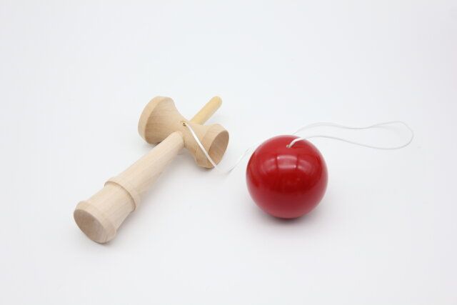 ダイソーのスポーツけん玉の紐