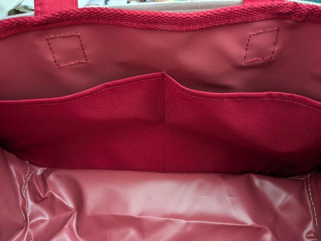 おうちトートバッグ中の2つのポケット