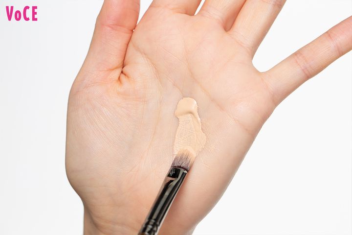 40代のための【たるみ消しメイク】目元・フェイスラインをスッキリ見せるベースメイク術