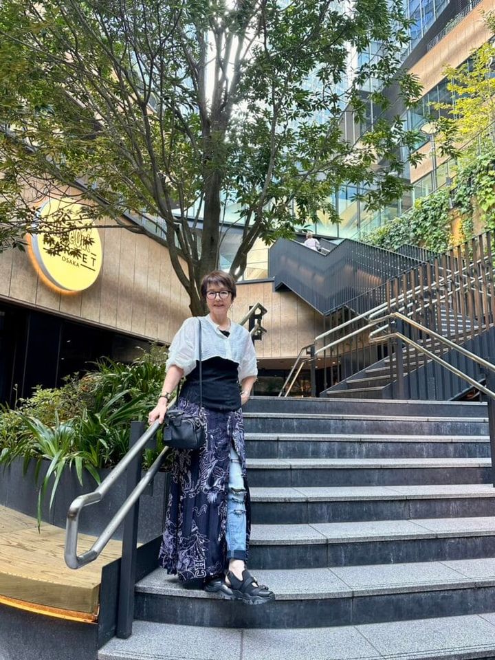 スカート／ディーゼル、パンツ／セレクトショップ、シアーシャツ／アンスリード