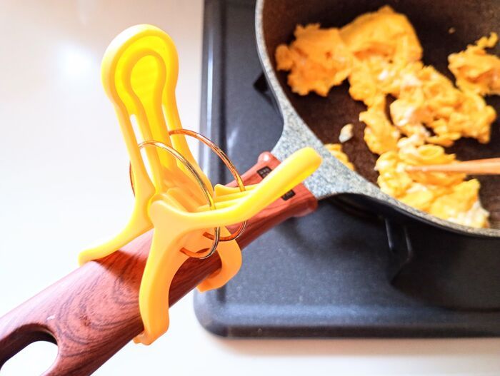 「洗濯ばさみ」実はめっちゃ万能だった…！！置き場所に困るモノたちを一発解決♡