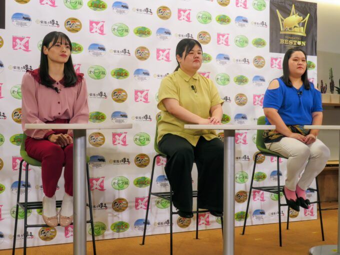 結果発表と表彰式イベントに登場したぼる塾の3人