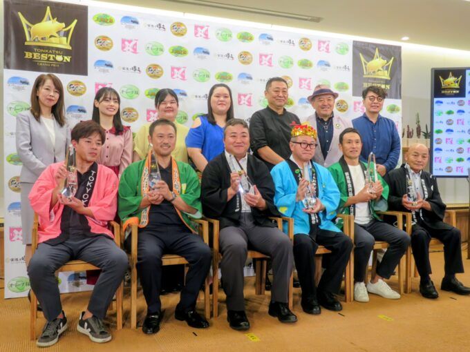 受賞者と審査員の皆さん