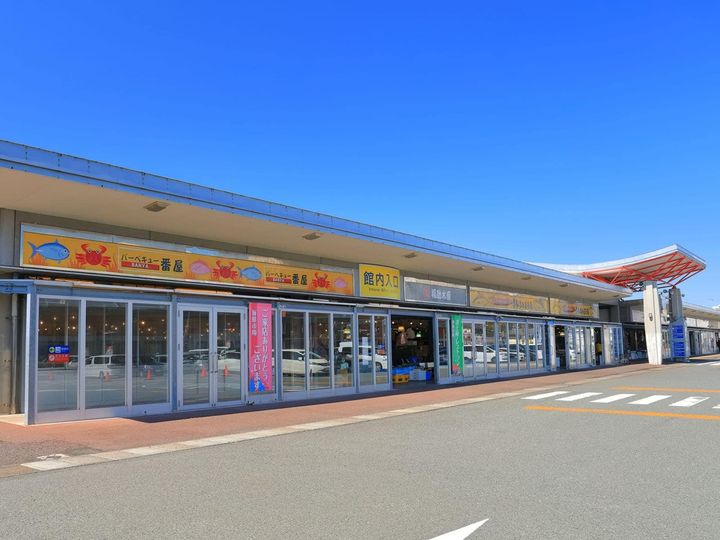 All About ニュース編集部が全国205人を対象に実施した「秋に行きたい道の駅に関するアンケート」の調査結果から、「秋に行きたいと思う福島県の道の駅」ランキングを発表！ 2位「いわき・ら・ら・ミュウ」を抑えた1位は？