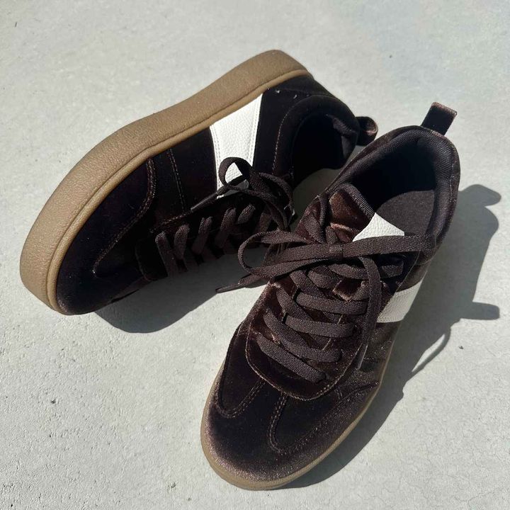 画像: ベロアシューズ