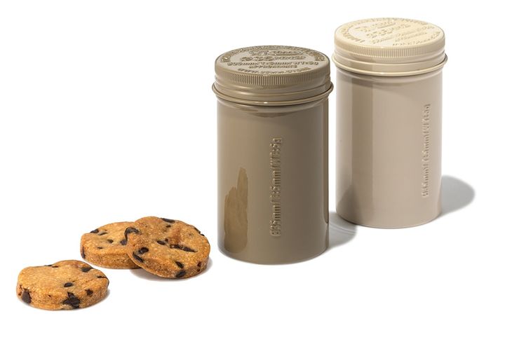 カメラのフィルムケースから着想を得てデザイン