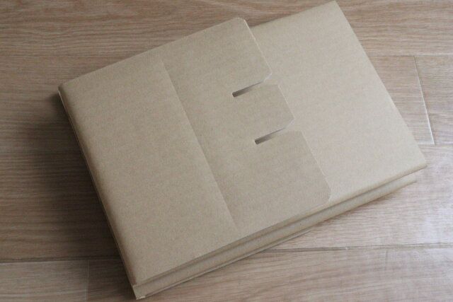 ダイソー かんたん組立て段ボールチェア