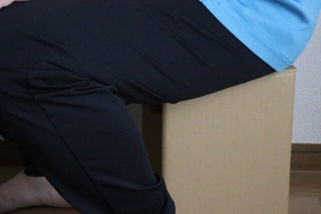 ダイソー かんたん組立て段ボールチェア 使用例