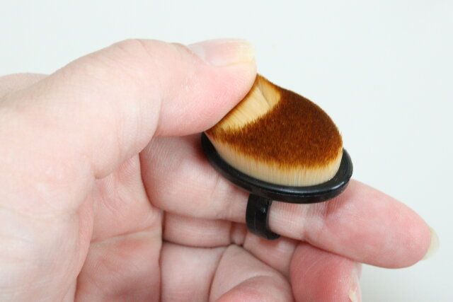 リング型ネイルクリーニングブラシ 毛質