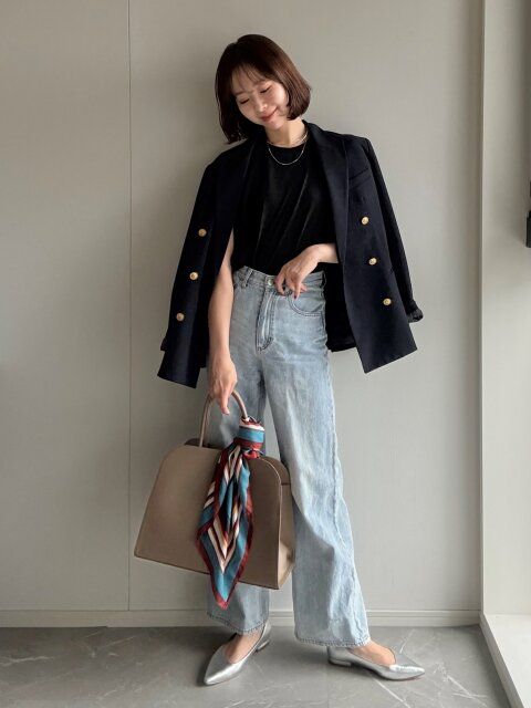 ジャケットを羽織ったスタイル