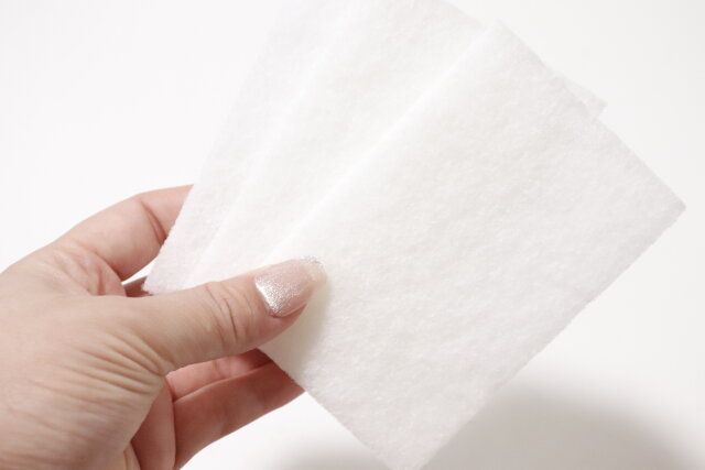 ダイソーの3枚入り水で泡立つ不織布クリーナー（洗剤付）