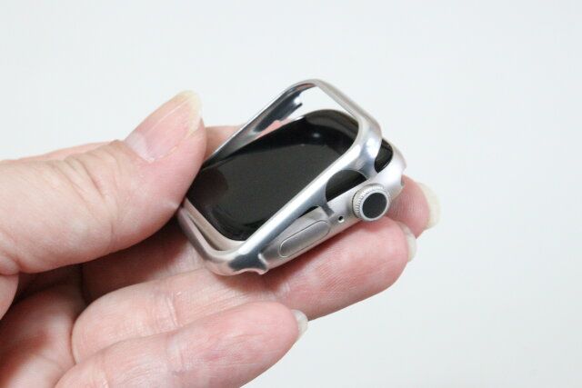ダイソー メタリックスマートウォッチサイドカバー（41mm） 装着例