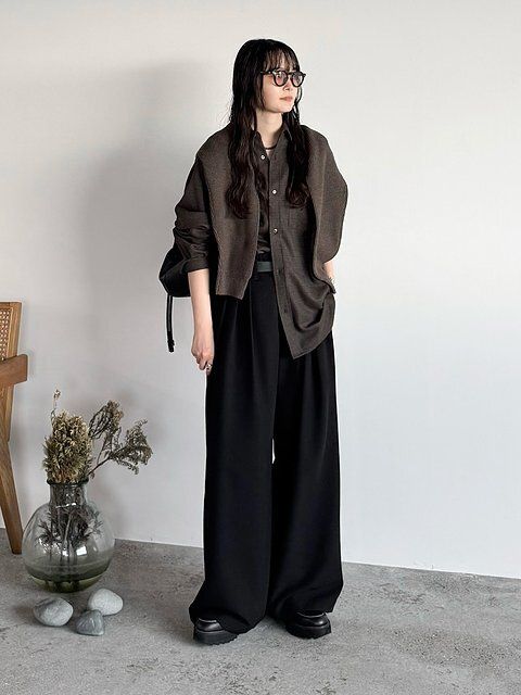 黒ワイドパンツコーデ2