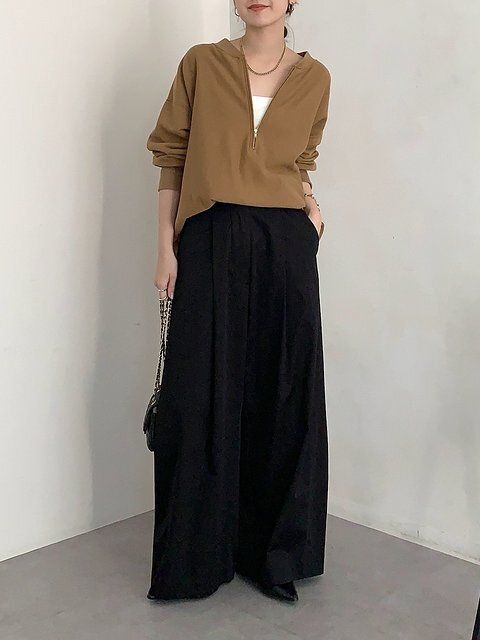 黒ワイドパンツコーデ4