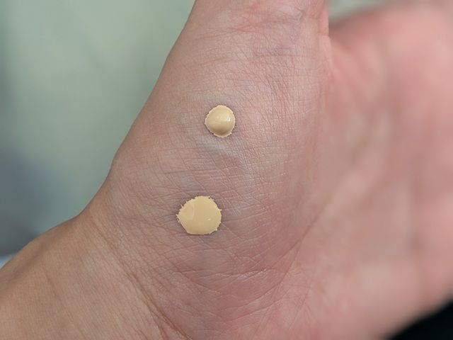 ファンデーションのスウォッチ写真