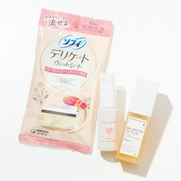 1. デリケートゾーンの乾燥をケアするオイル美容液。腟内善玉菌のバリア力を強化するバラプラセンタを配合。フェムチャー バランシングオイルプラス 30mL ￥5,280／アンファー 2. バラ発酵成分がうるおいと柔軟性をサポートするデリケートゾーン専用美容液。ミスト状なので、触れずにケアできる。The LADY.デリケートローズプラセンタセラム 30g ￥4,840 ／The LADY. 3. さっぱり清潔にする拭き取りシート。使用後はトイレに流せる。ソフィ デリケートウェットシート フローラルの香り 10枚 ￥286（編集部調べ）／ユニ・チャーム
