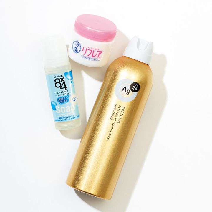 5. ニオイ菌の殺菌効果と防臭持続効果を従来品よりパワーアップ。エージーデオ２４ デオドラントスプレープレミアム（無香性）180g ￥1,320（編集部調べ）／ファイントゥデイ 6. 密着性が高く、汗をかいてもとれない。ひんやりとした使用感が心地よい。メンソレータム リフレア デオドラントジェル ［医薬部外品］ 48g ￥1,298（編集部調べ）／ロート製薬 7. 自然由来の消臭グリーンティーエッセンス配合。速乾処方でサラサラに。８ｘ４ ロールオンせっけんの香り［医薬部外品］ 45mL￥693（編集部調べ）／ニベア花王