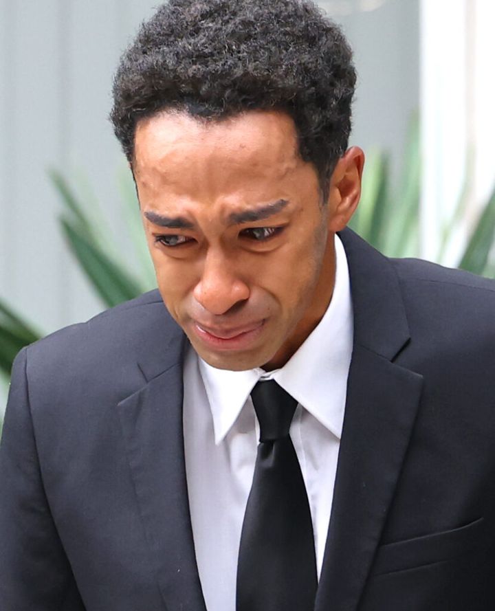 公然わいせつ容疑で4日、警視庁に逮捕された人気グループ、Aぇ！groupの草間リチャード敬太さん（29）が6日午後、留置先の三田署から釈放されました。