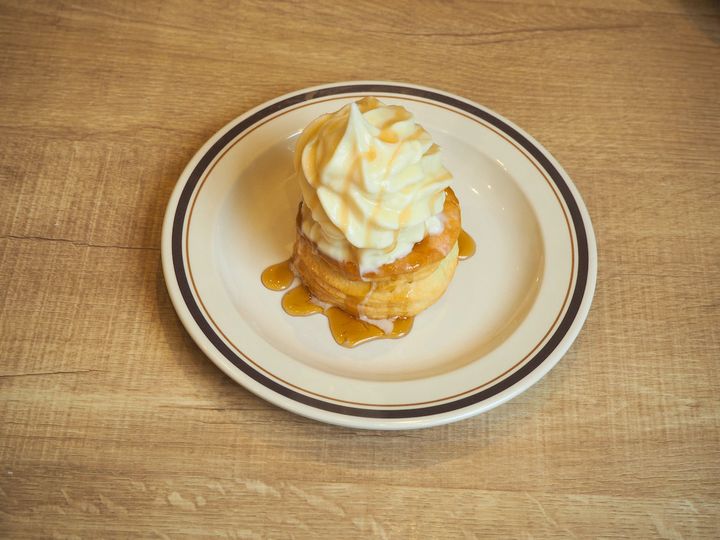 ビスケットのソフトクリーム乗せ