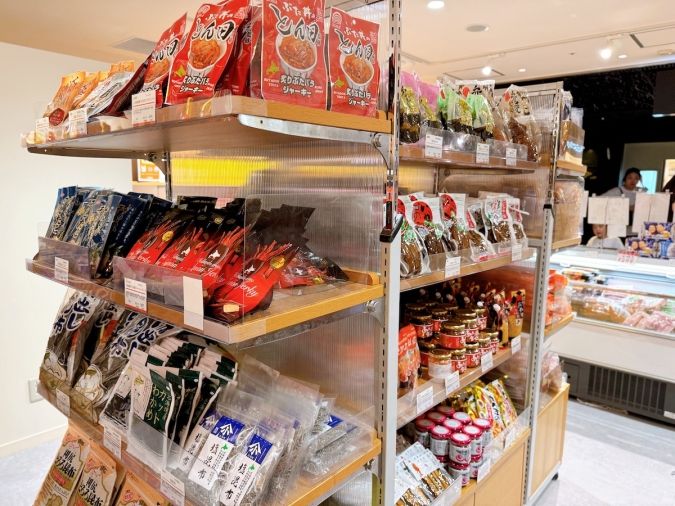 北海道どさんこプラザ 内観