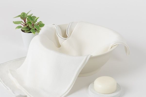 丹後ちりめんの老舗が手掛けるシルクブランドSOIE CÉLESTEの公式サイト＆通販を開始