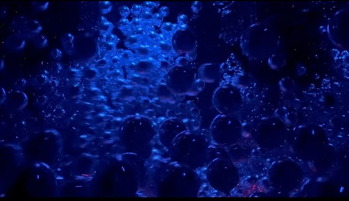 チームラボ《変容する連続体》