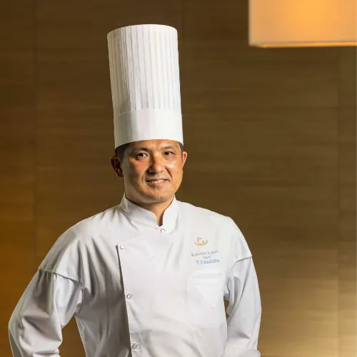 「ザ・キャピトルホテル 東急」のシェフパティシエ・安里哲也さん