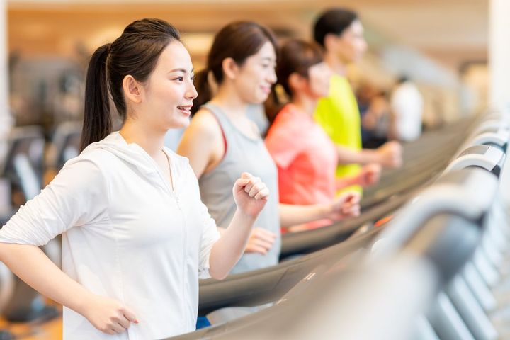 夜にスポーツジムで運動した場合、睡眠の質にどう影響？（画像はイメージ）