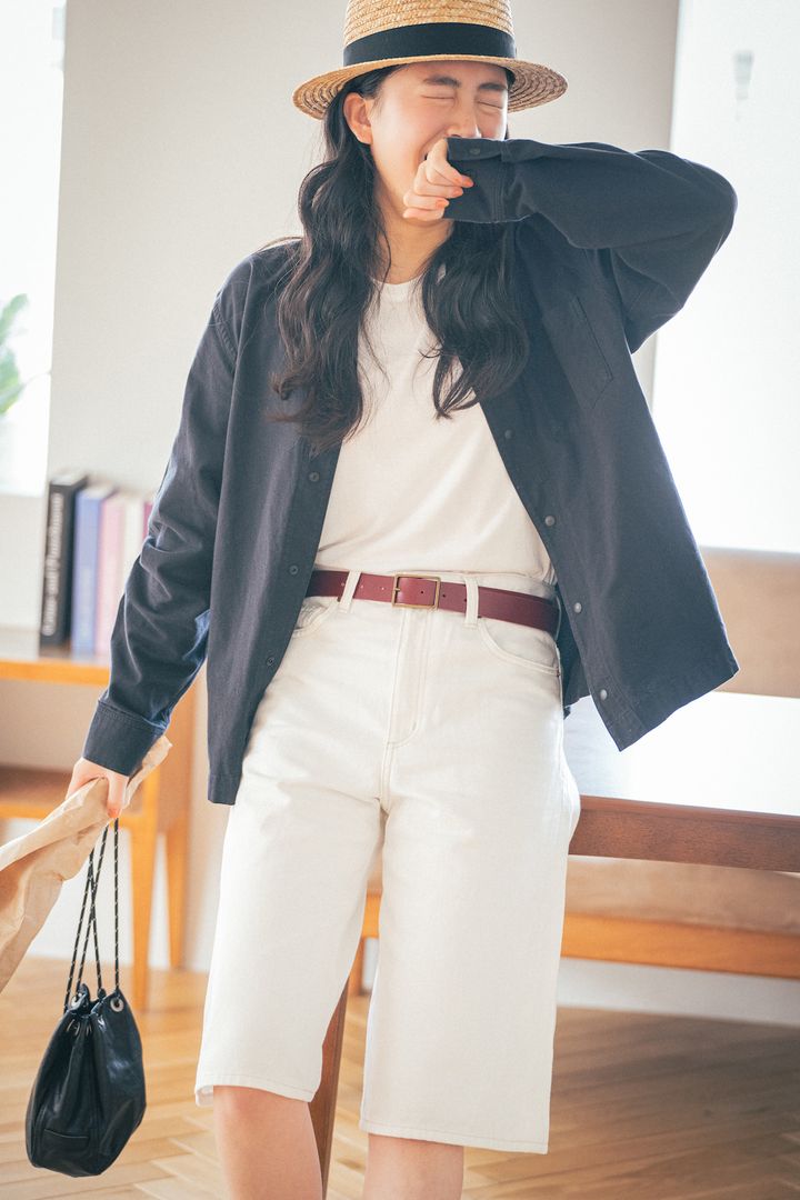 ハーフパンツは秋にも活躍！長袖シャツを羽織って寒暖差に対応しよう【FUDGE FRIEND おしゃれさんの毎日コーディネート vol.604｜ 栁沼芽以】